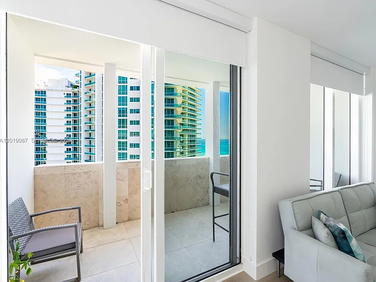 10275 Collins Ave #1502 — Photo 7