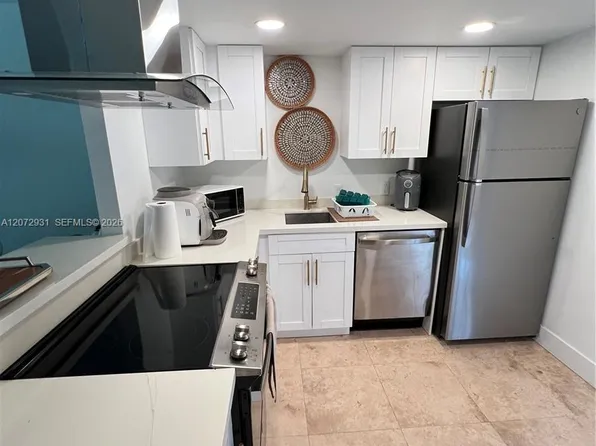 20500 W Country Club Dr APT 117, Aventura, FL 33180