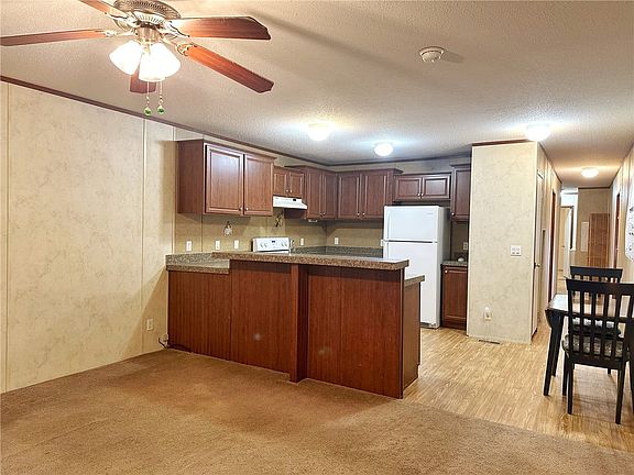 4th image of 736 Slate Ave