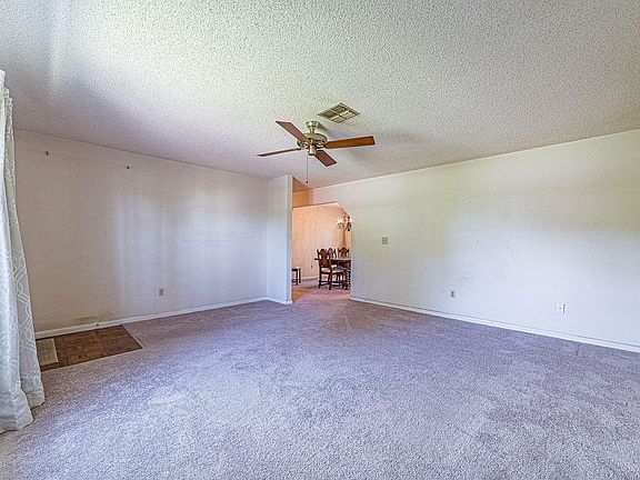 5th image of 311 De Castro Ave SE