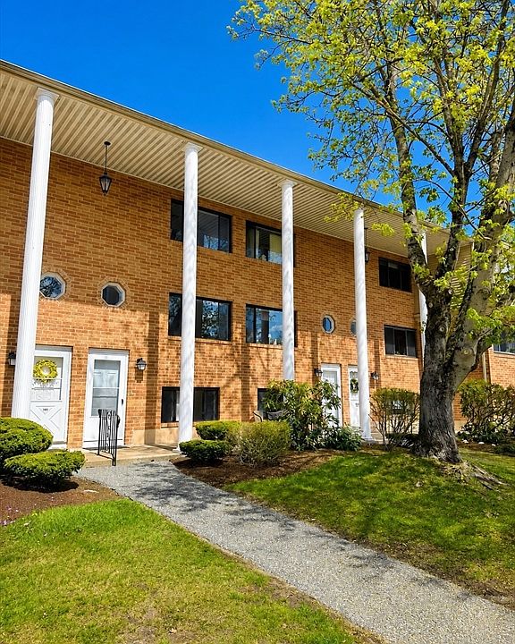 1st image of 200 Farrwood Dr #200