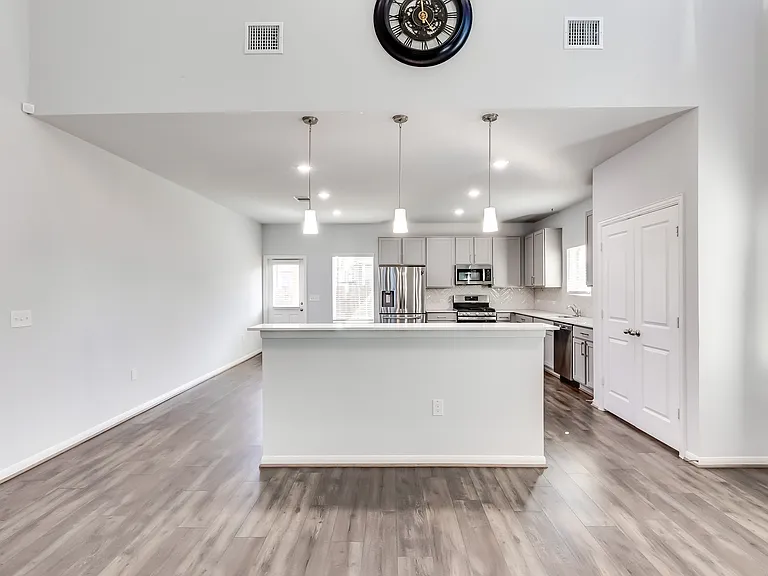 6601 Avila Way — Photo 7