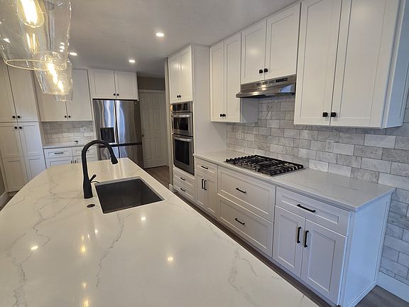 5th image of 3446 Darby Glen Blvd
