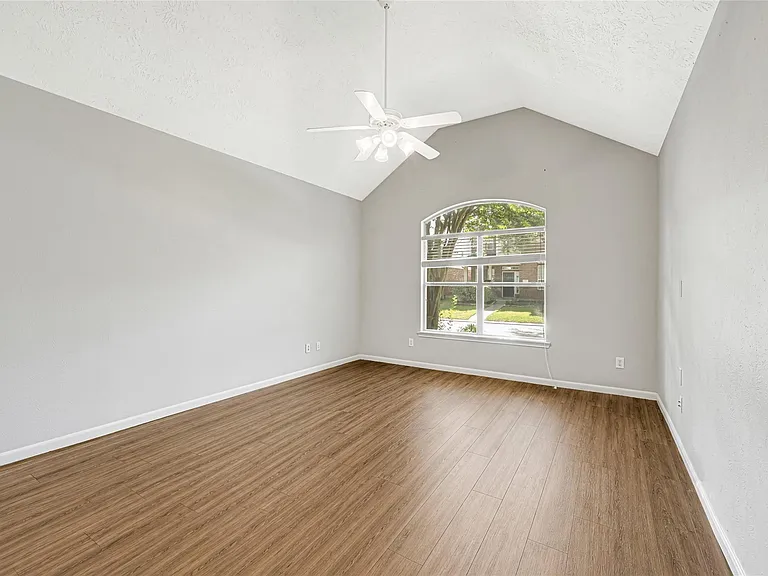 17255 Lafayette Hollow Ln — Photo 15