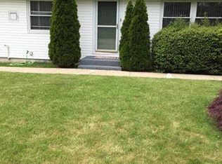 11 Manitou Trl, White Plains, NY 10603