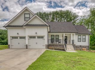 206 Price Rd, Elizabethton, TN 37643
