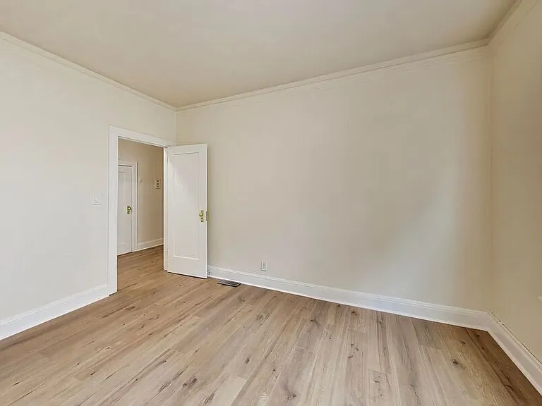 1534 Arch St #3 — Photo 6