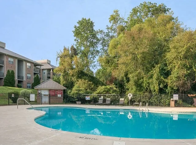 Kings Pointe Apartments — Photo 2
