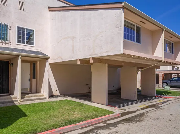 914 Acosta Plz Unit 111, Salinas, CA 93905