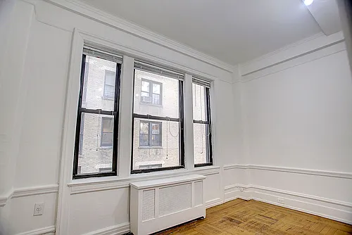 315 W 102nd St #4D Photo 1