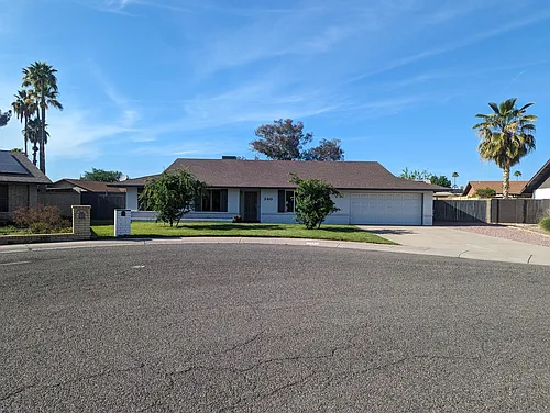 240 E Muriel Dr Photo 1