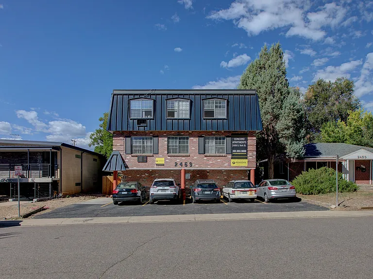 2459 S York St — Photo 10