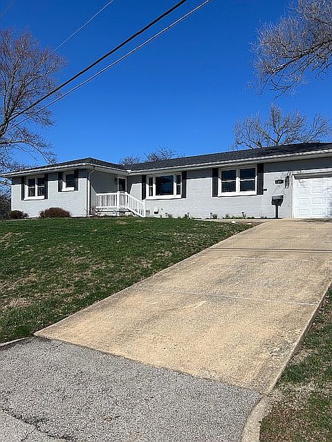 1st image of 14 Dellwood Dr