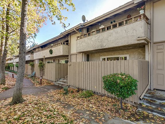 2nd image of 31577 Lindero Canyon Rd Unit 14