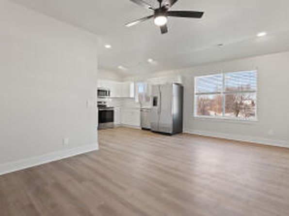 1215 Corporate Dr