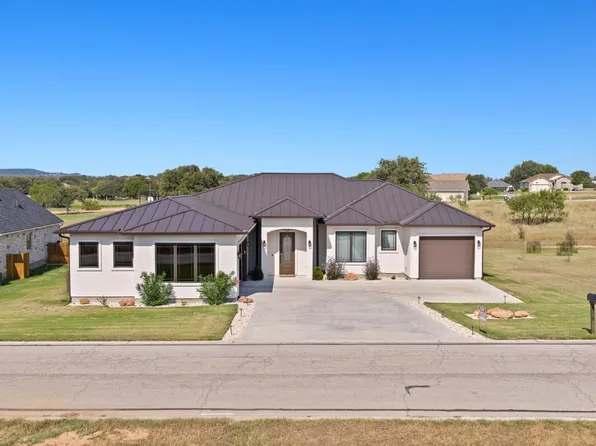 186 Oak Grove Parkway, Kingsland, TX 78639