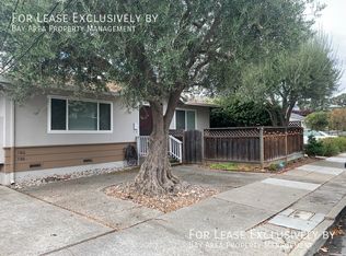 1186 Oliver St, Redwood City, CA 94061