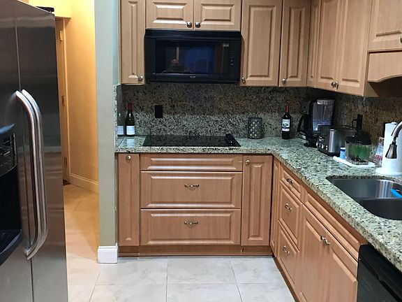 4th image of 3900 Island Blvd Ph 3