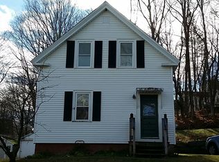 16 Hubbard St, Oakland, ME 04963