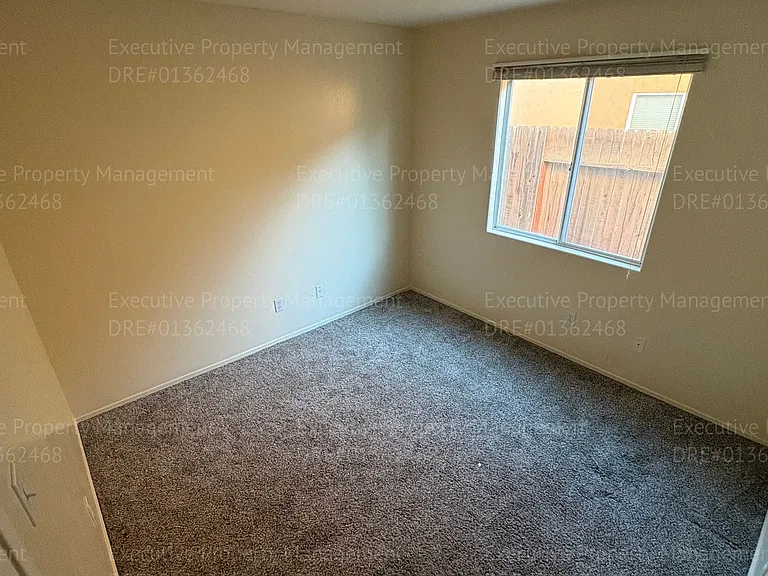524 Sunset Meadow Ln — Photo 28