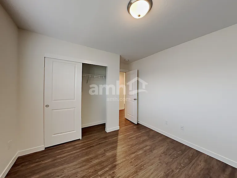 1011 NE 12th Cir — Photo 16