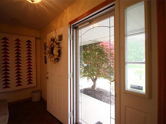 4th image of 1209 Heather Ct