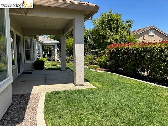 366 Saint Claire Ter — Photo 17