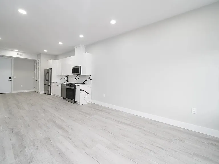 187 Culver Ave #509 — Photo 4