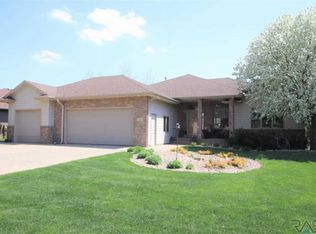 6601 W Strabane Trl, Sioux Falls, SD 57106