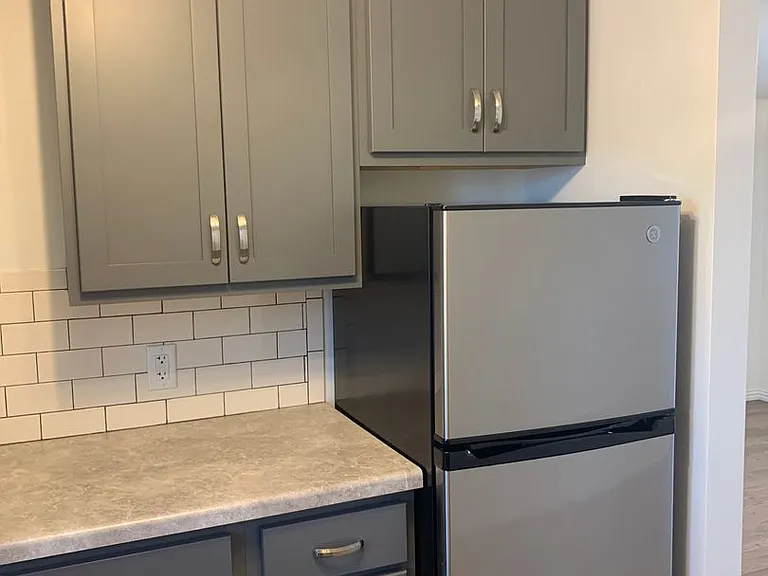Windsor Court Apartments — Photo 14