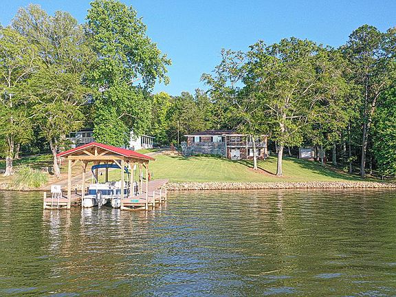 2nd image of 116 Bluff Rd