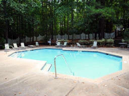 2nd image of 1515 Oakridge Ct