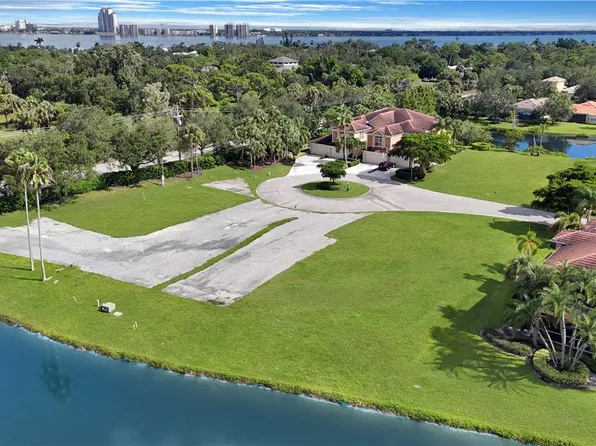 3191 Sea Trawler Bnd, North Fort Myers, FL 33903