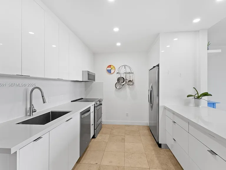 161 Crandon Blvd #317 — Photo 7