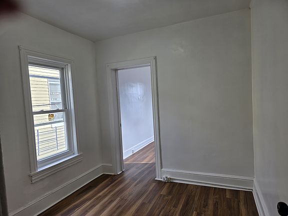 5th image of 1010 Green St