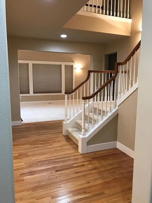 Spacious Home in Desirable Fircrest — Photo 2