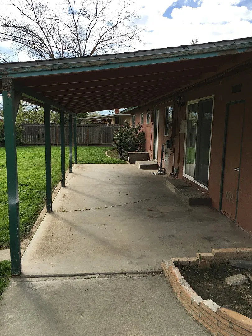 Large Old Parkwood Charmer for RENT — Photo 4