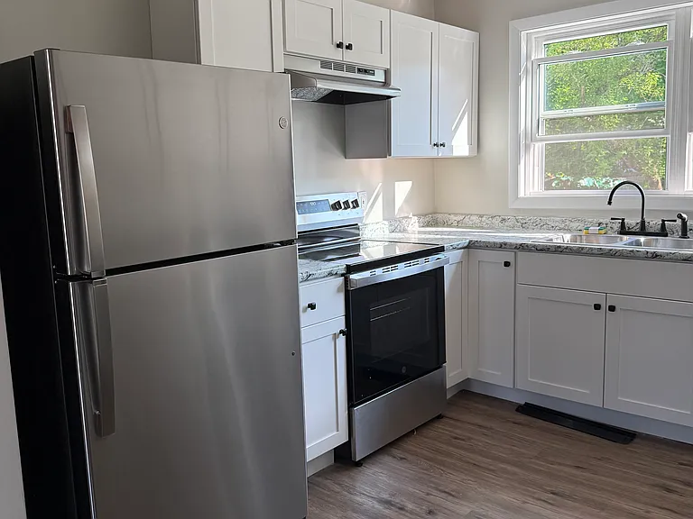 1429 Candia Rd #1 — Photo 2
