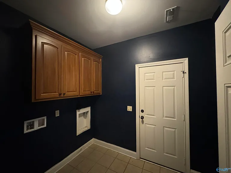 126 Bilton Dr — Photo 9
