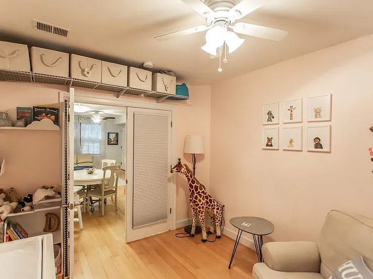 2nd bedroom