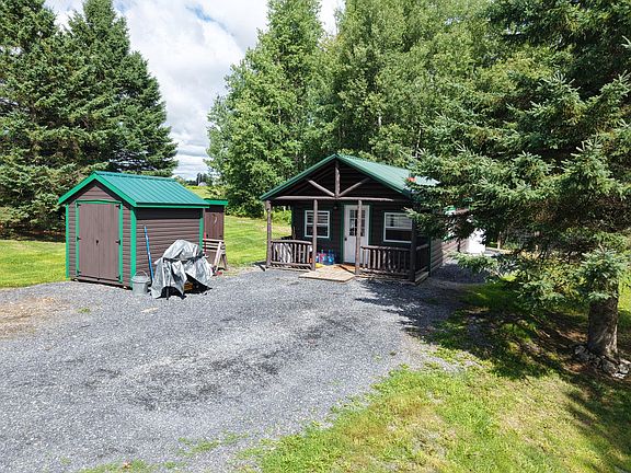 2nd image of 710 Limestone Road