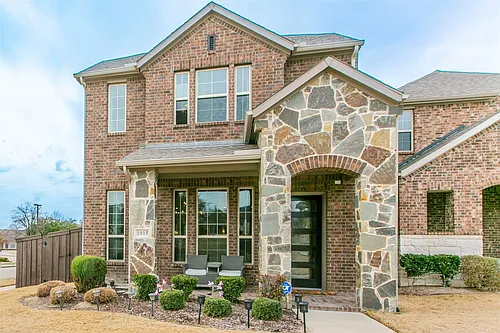 1015 Zachary Way Photo 1