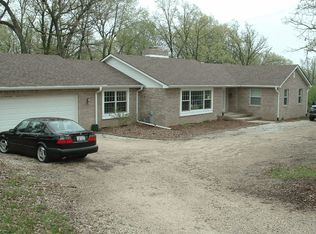 21567 N Rainbow Rd, Deer Park, IL 60010