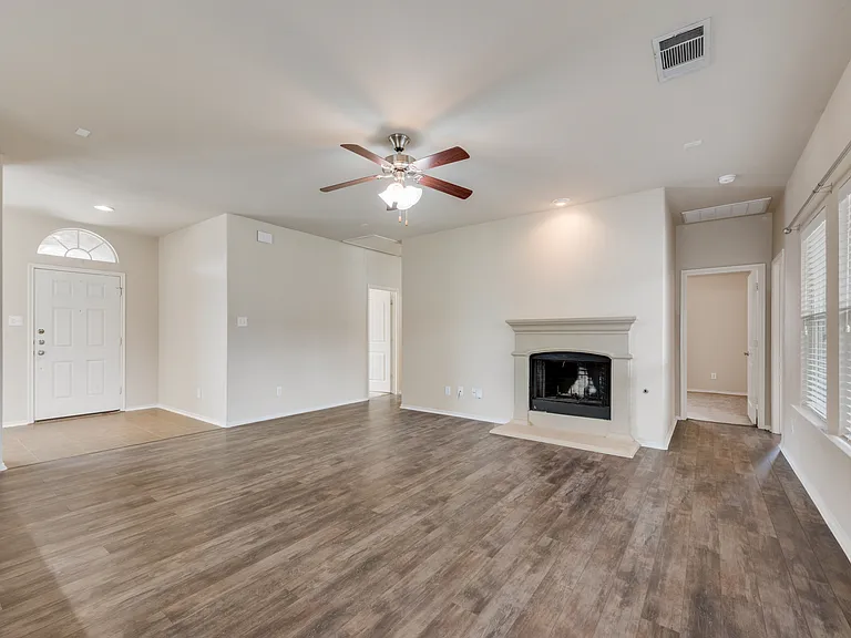 1077 Hampton Bay Dr — Photo 12