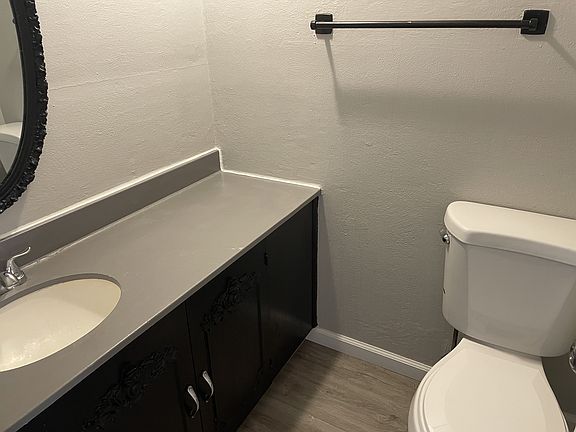 main level 1/2 bath