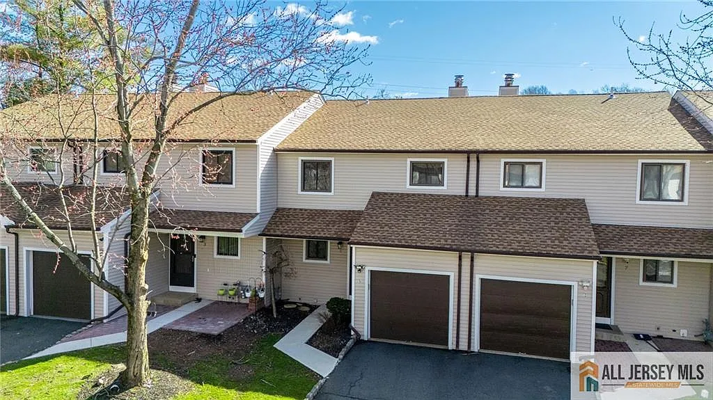 5 Lily Ct photo 1