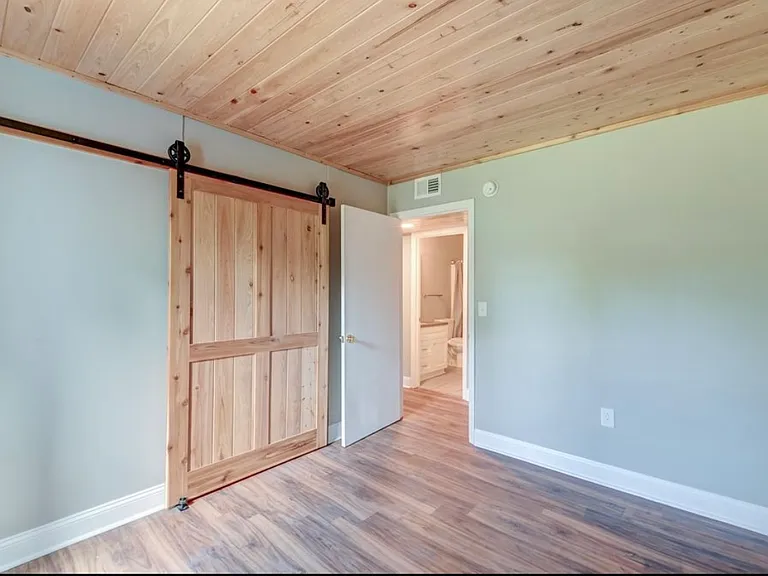 1402 Camp Rd #6B — Photo 12