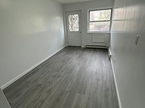 4th image of 5831 Penrod St Floor 2