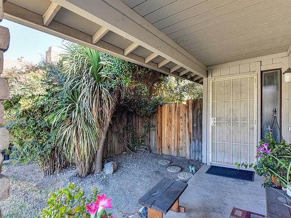 2nd image of 5626-28 Cascade Ct