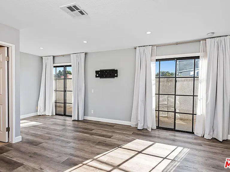 3780 Ocean View Ave #2 — Photo 3
